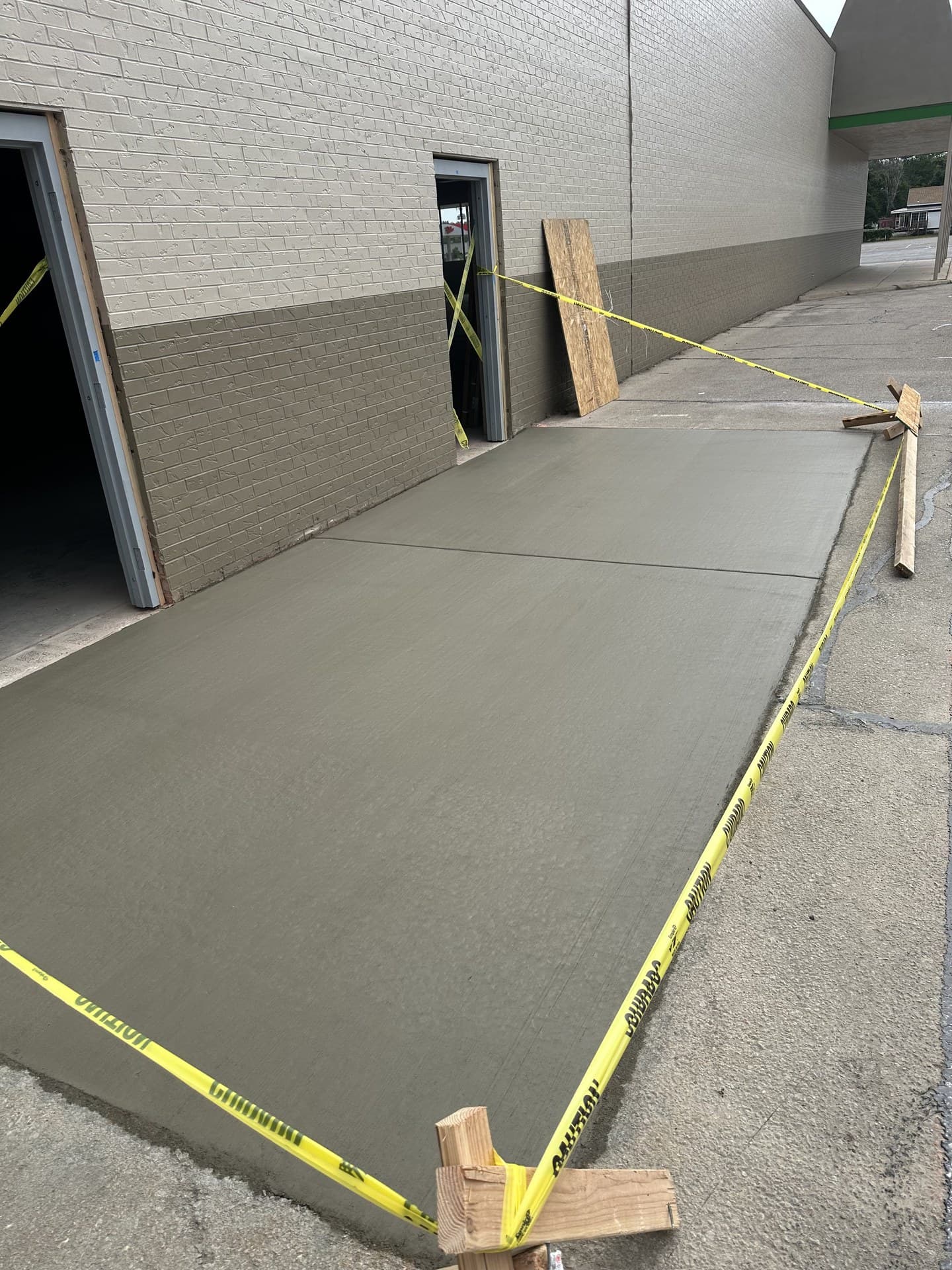Commercial Saw-Cut Slab Restoration